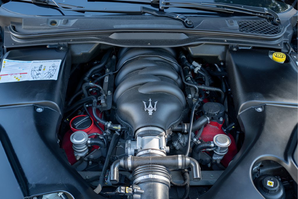 Used 2013 Maserati GranTurismo MC RWD image 32