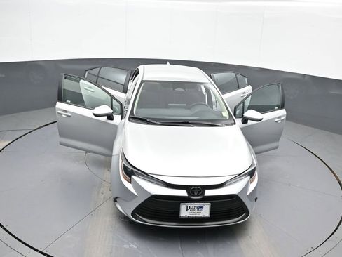Certified 2025 Toyota Corolla LE image 45