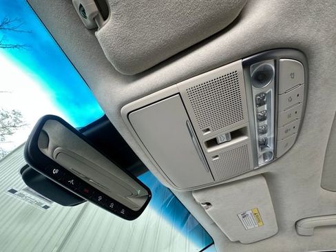 Used 2017 Genesis G90 5.0 Ultimate image 37