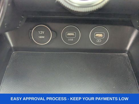 Used 2023 Genesis G70 2.0T image 37