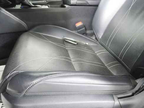 Used 2019 Lexus ES 300h w/ Luxury Package image 9