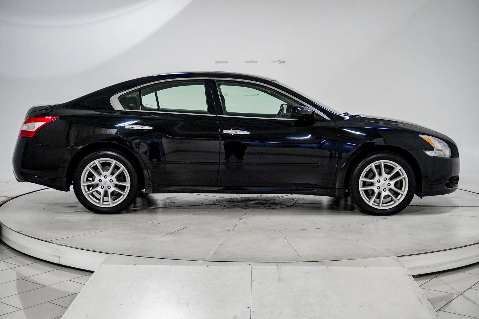 Used 2009 Nissan Maxima 3.5 S FWD image 10