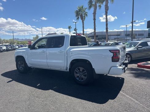 Used 2025 Nissan Frontier SV w/ SV Convenience Package image 16