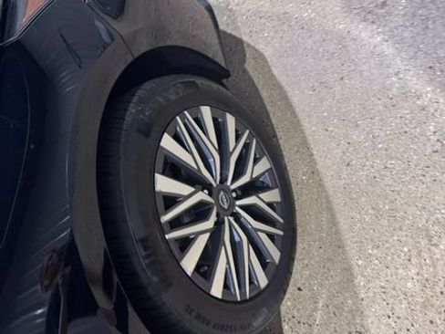Used 2024 Nissan Altima 2.5 SV FWD image 29