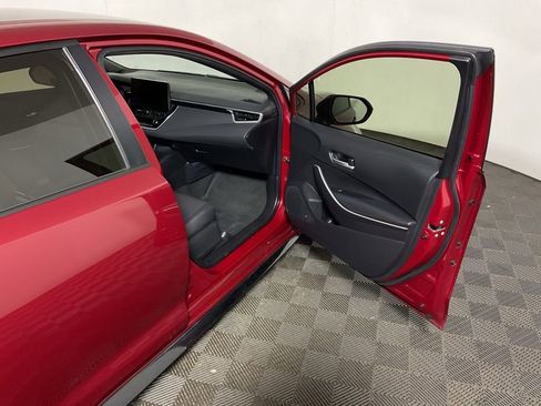 Used 2025 Toyota Corolla SE image 33