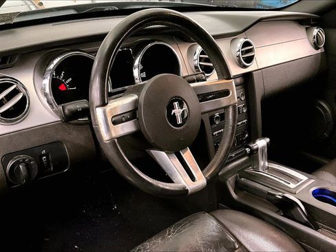 Used 2009 Ford Mustang Premium image 13