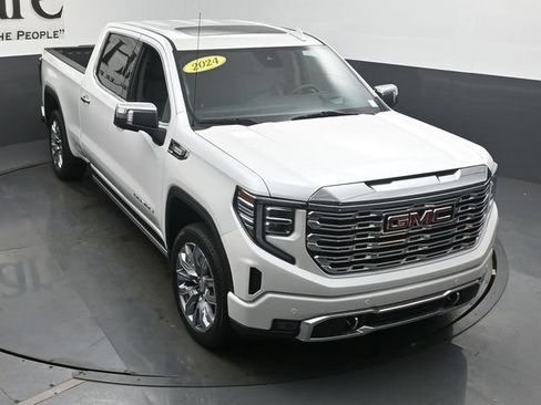 Used 2024 GMC Sierra 1500 Denali w/ Denali Reserve Package AWD/4WD image 48