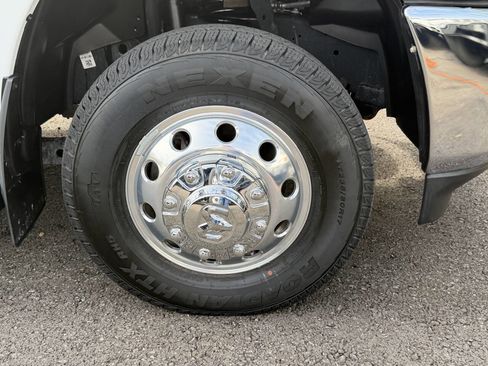 Used 2026 RAM 3500 Big Horn AWD/4WD image 18