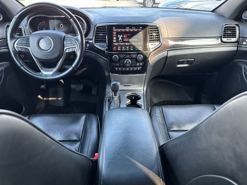 Used 2020 Jeep Grand Cherokee Overland image 18