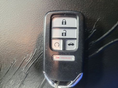 Used 2018 Honda Accord Sport image 32