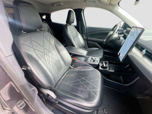 Used 2022 Ford Mustang Mach-E Select RWD image 27