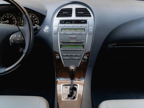 Used 2010 Lexus ES 350 ES 350 Sedan 4D image 25