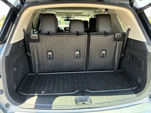 Certified 2024 Nissan Pathfinder SL w/ SL Premium Package FWD image 15