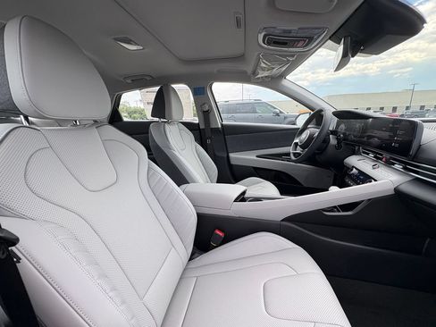 New 2026 Hyundai Elantra Limited FWD image 27