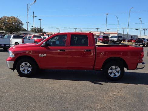Used 2022 RAM 1500 Classic SLT image 2