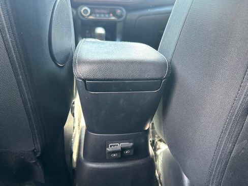 Used 2020 Nissan Kicks SR FWD image 23