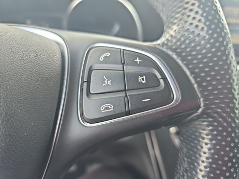 Used 2018 Mercedes-Benz GLC 300 image 18