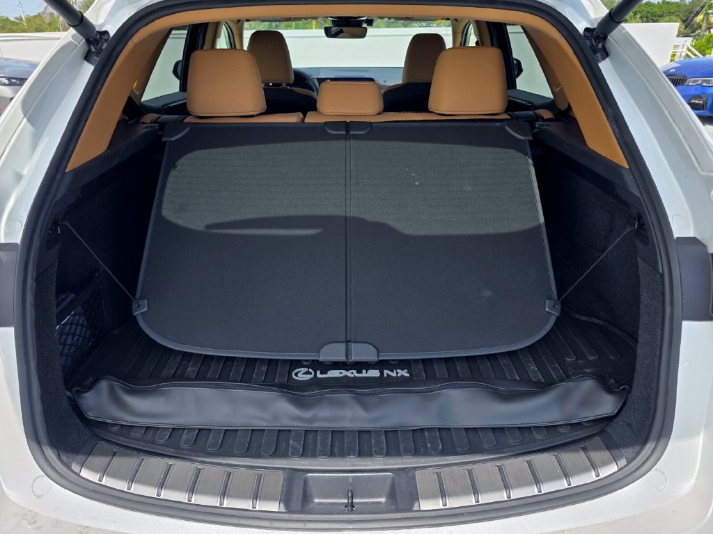 Used 2025 Lexus NX 250 FWD w/ Accessory Package (Z2) image 16