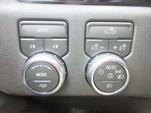 New 2026 GMC Sierra 1500 Elevation image 16