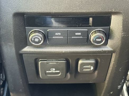 Used 2019 Chevrolet Traverse RS AWD/4WD image 23