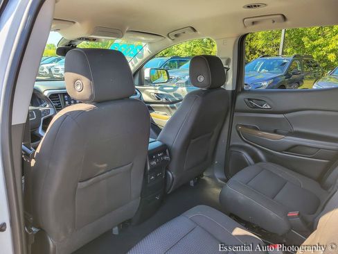 Used 2023 GMC Acadia SLE w/ Driver Convenience Package image 12