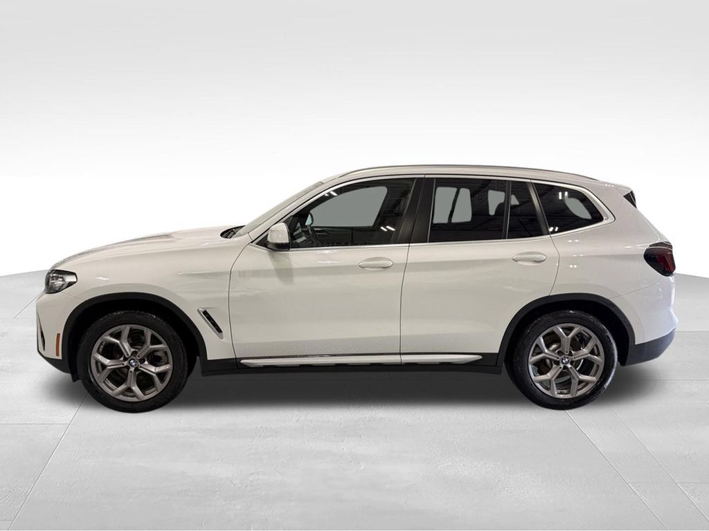 Used 2023 BMW X3 xDrive30i w/ Premium Package AWD/4WD image 2