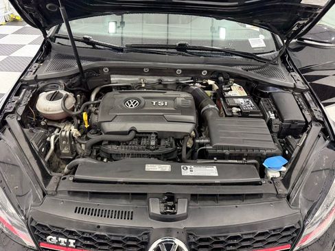 Used 2016 Volkswagen GTI SE w/ Driver Assistance Package image 8