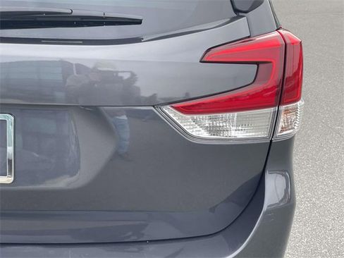 Used 2023 Subaru Forester Premium image 17