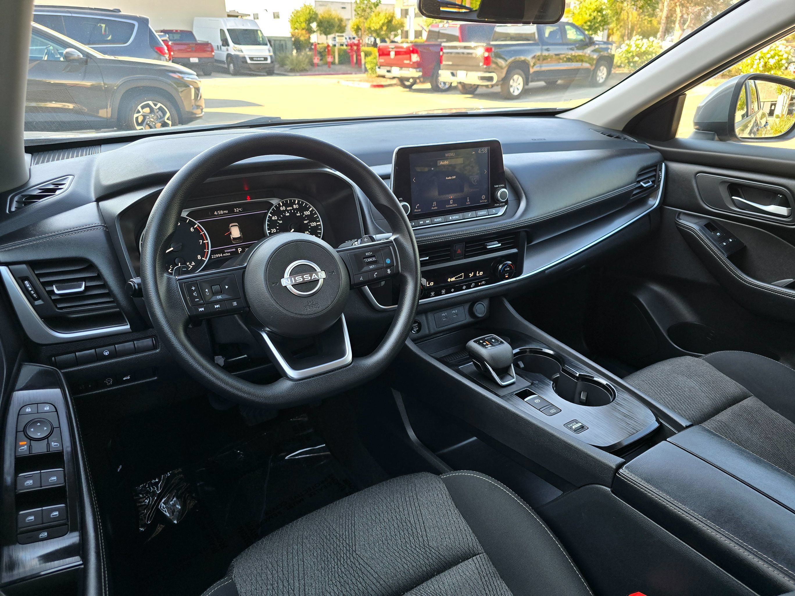 Used 2024 Nissan Rogue SV FWD image 26