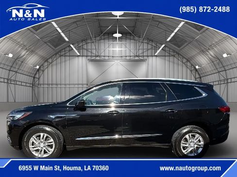 Used 2018 Buick Enclave Essence FWD image 2