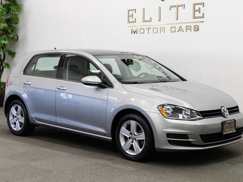 Used 2017 Volkswagen Golf S FWD image 9