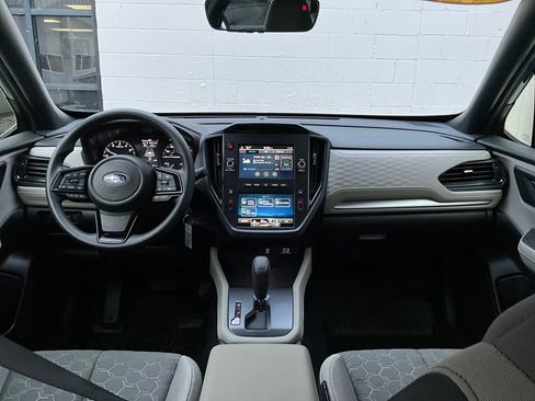 Certified 2025 Subaru Forester image 15