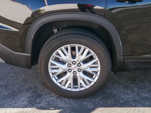 Used 2024 GMC Acadia Elevation image 6