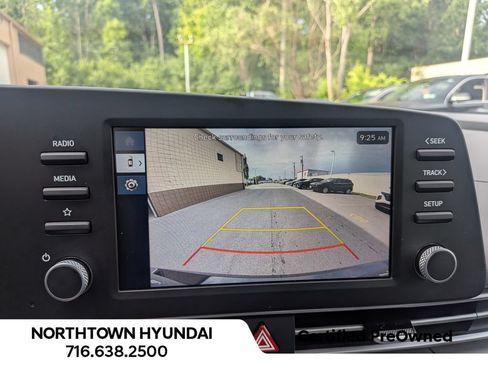 Used 2025 Hyundai Elantra Sport FWD image 20