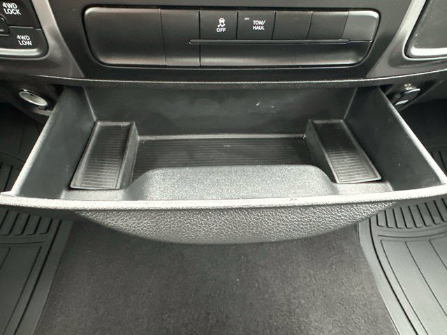 Used 2024 RAM 1500 Classic SLT AWD/4WD image 22