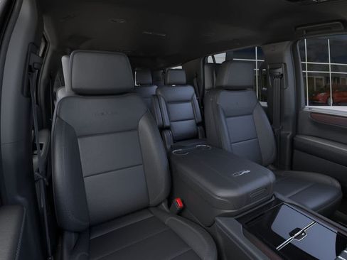 New 2026 GMC Yukon Denali w/ Advanced Technology Package AWD/4WD image 16
