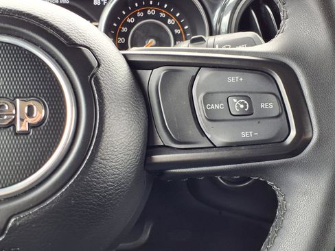 Used 2023 Jeep Wrangler Unlimited Sport AWD/4WD image 19
