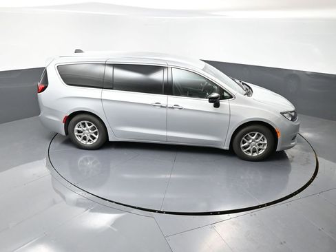 New 2026 Chrysler Voyager LX image 38