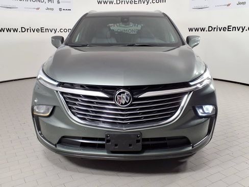 Used 2023 Buick Enclave Essence AWD/4WD image 2