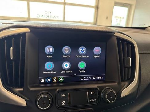 Used 2022 GMC Terrain SLT w/ LPO, Floor Liner Package AWD/4WD image 25