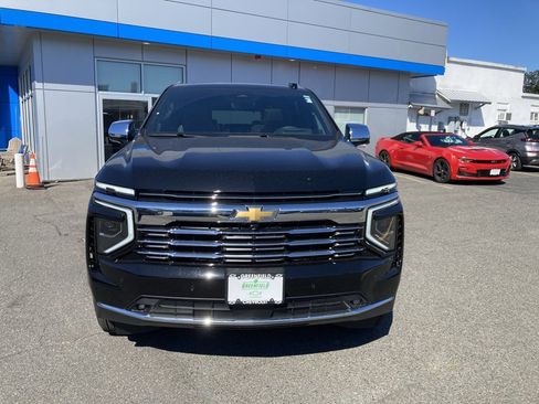 New 2025 Chevrolet Suburban Premier image 2