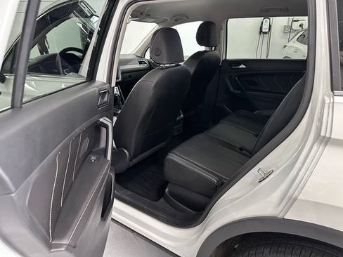 Certified 2023 Volkswagen Tiguan SE AWD/4WD image 11