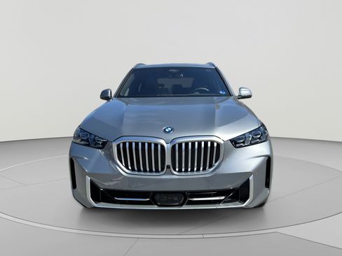 New 2026 BMW X5 xDrive50e w/ Premium Package AWD/4WD image 8
