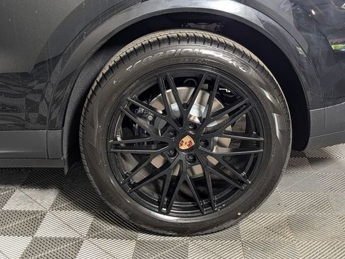 New 2026 Porsche Cayenne AWD/4WD image 12