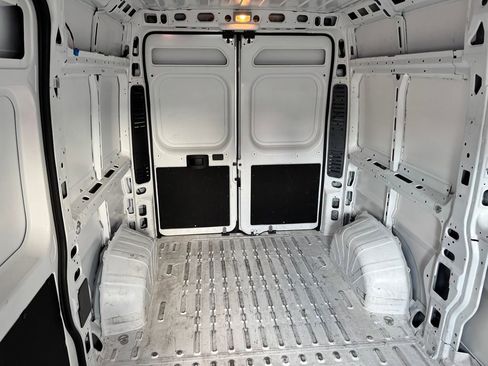 Used 2023 RAM ProMaster 2500 FWD image 15