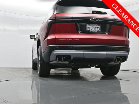 Used 2025 Chevrolet Traverse LT w/ Driver Confidence Package image 51