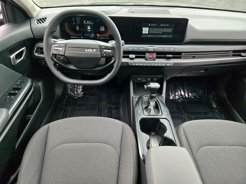 Used 2025 Kia K4 FWD image 18