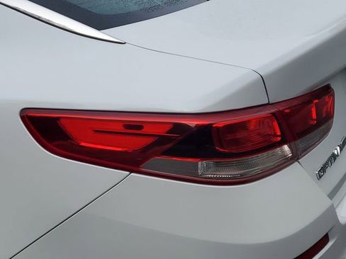 Used 2019 Kia Optima LX FWD image 8
