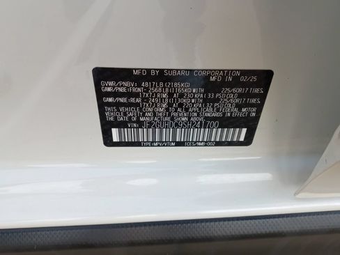 Used 2025 Subaru Crosstrek 2.5i Premium AWD/4WD image 3