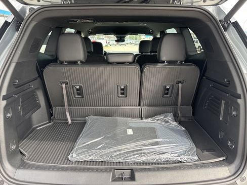 New 2026 GMC Acadia Elevation w/ Black Edition AWD/4WD image 9
